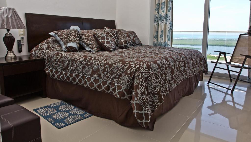 Barcelona Tower Suites Cancún Habitación foto